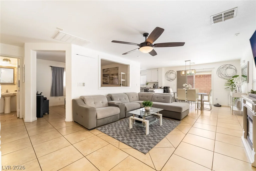 87 Glen Park, Las Vegas, NV 89183