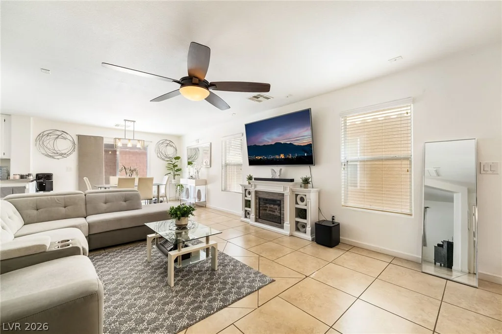 87 Glen Park, Las Vegas, NV 89183