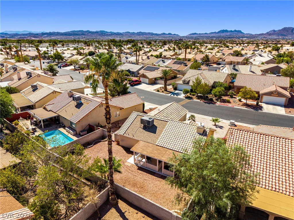 6240 Curlew, Las Vegas, NV 89122