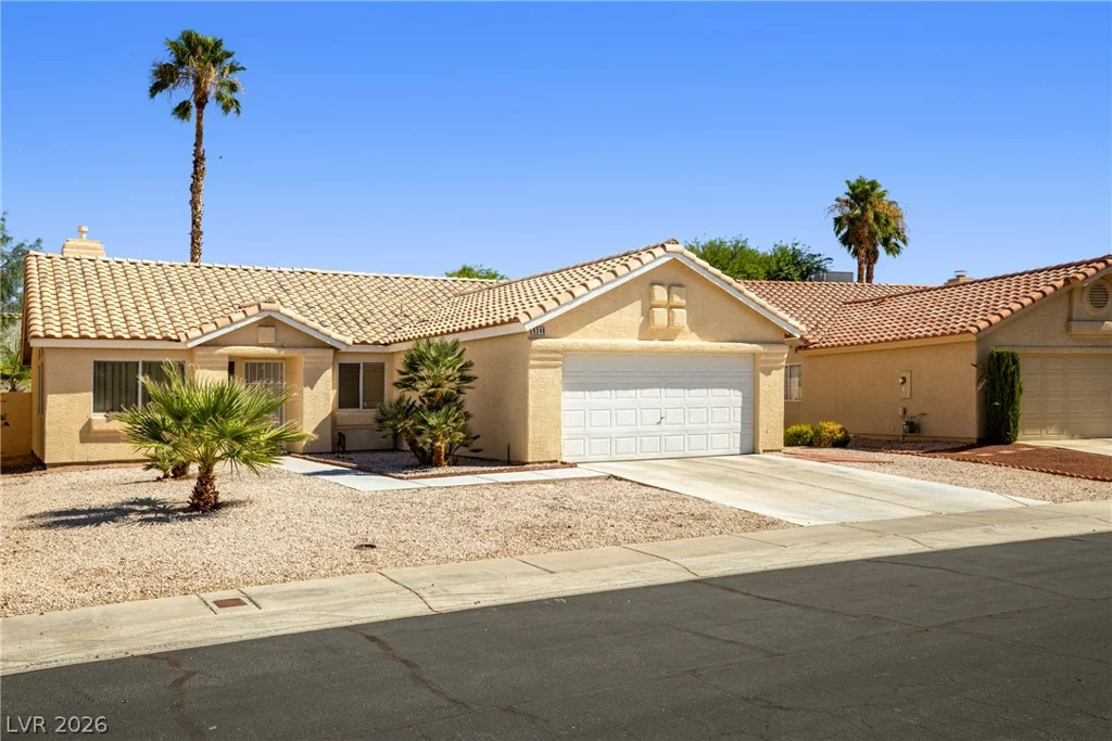 6240 Curlew, Las Vegas, NV 89122