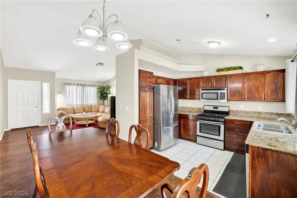 6240 Curlew, Las Vegas, NV 89122