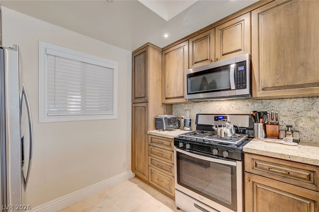230 Flamingo, Las Vegas, NV 89169