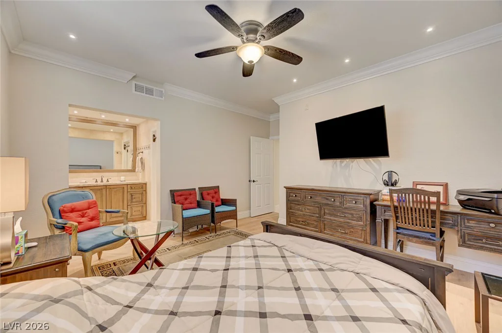 230 Flamingo, Las Vegas, NV 89169