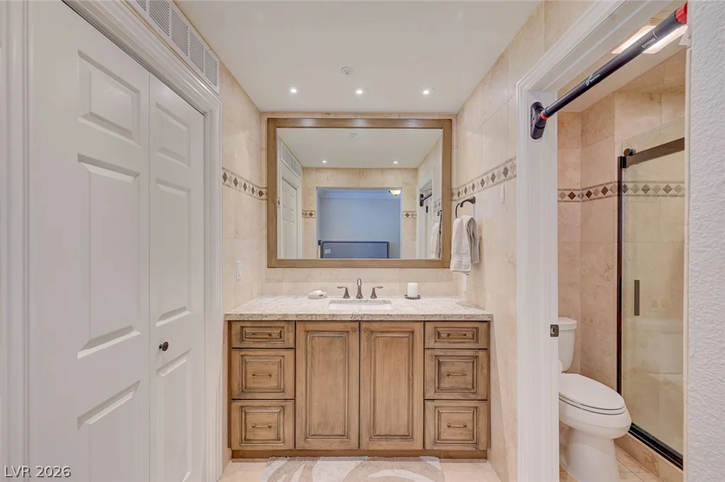230 Flamingo, Las Vegas, NV 89169