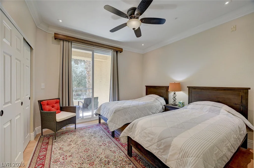 230 Flamingo, Las Vegas, NV 89169
