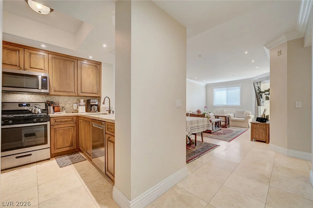 230 Flamingo, Las Vegas, NV 89169