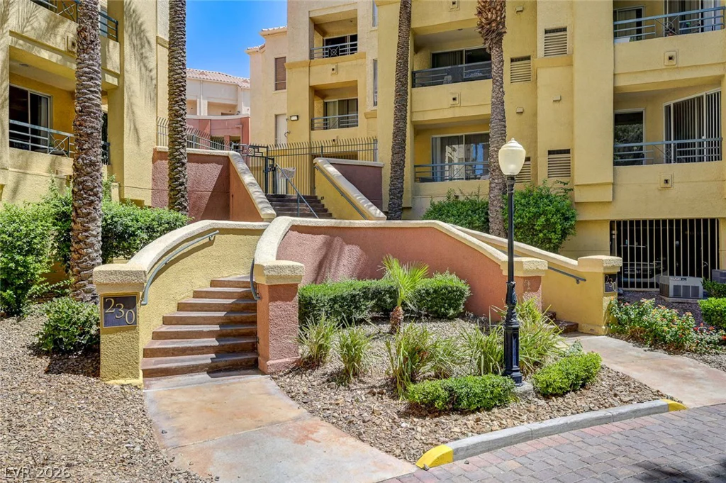 230 Flamingo, Las Vegas, NV 89169