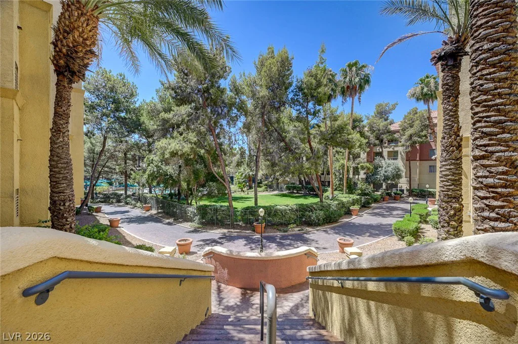 230 Flamingo, Las Vegas, NV 89169