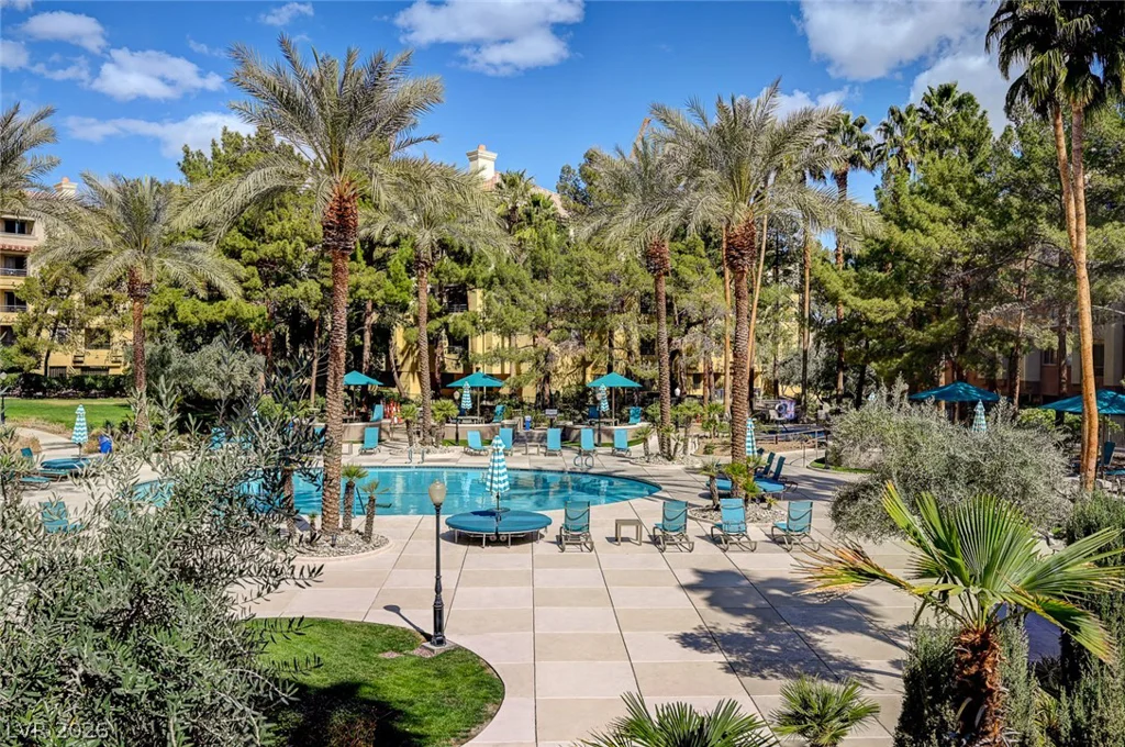230 Flamingo, Las Vegas, NV 89169