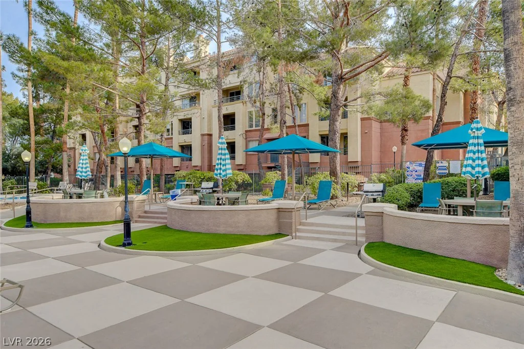 230 Flamingo, Las Vegas, NV 89169