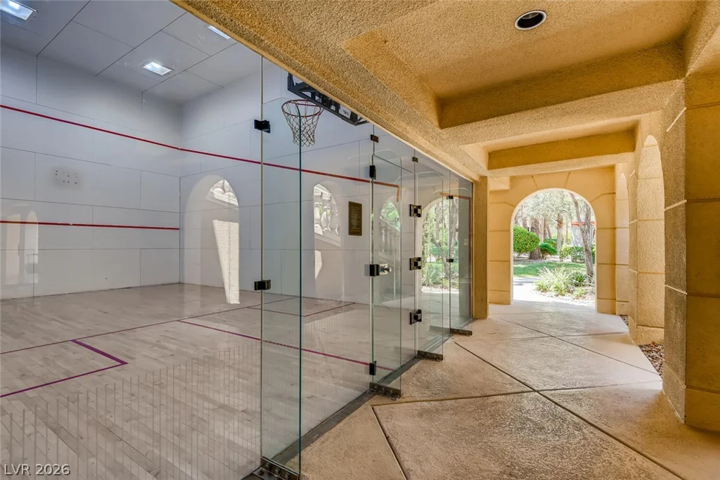 230 Flamingo, Las Vegas, NV 89169