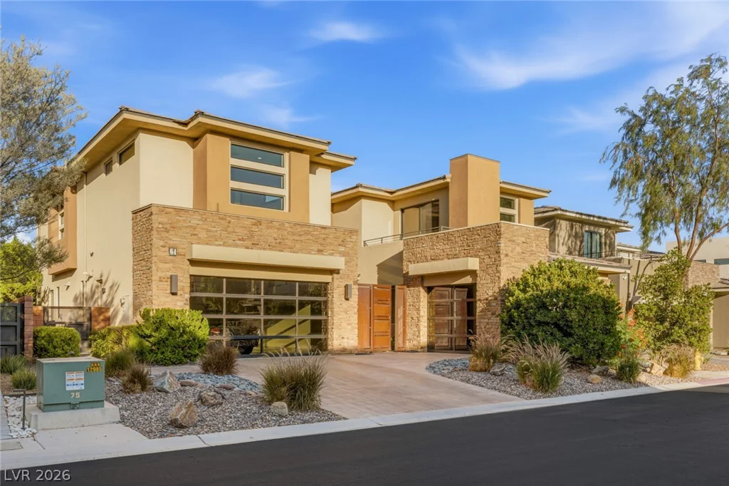 64 Grey Feather, Las Vegas, NV 89135