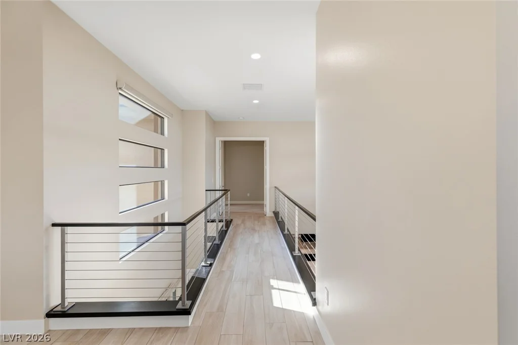 64 Grey Feather, Las Vegas, NV 89135