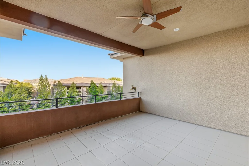 64 Grey Feather, Las Vegas, NV 89135