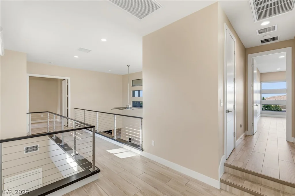 64 Grey Feather, Las Vegas, NV 89135