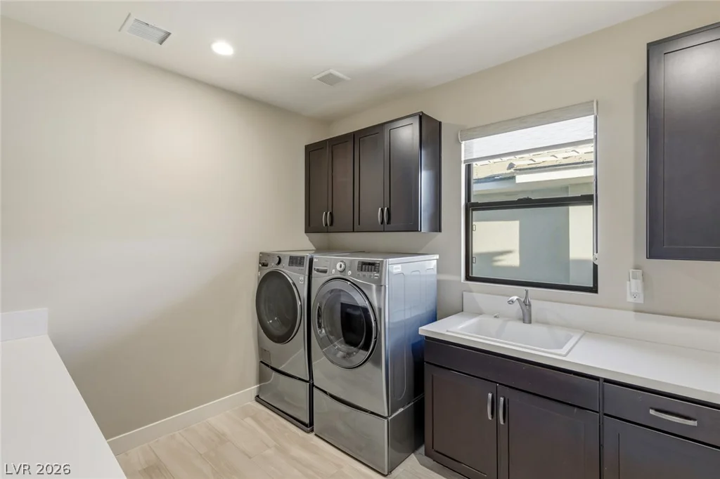 64 Grey Feather, Las Vegas, NV 89135