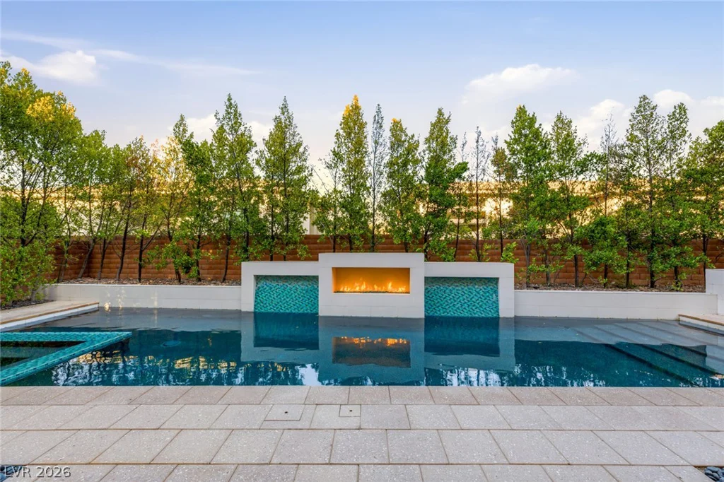 64 Grey Feather, Las Vegas, NV 89135