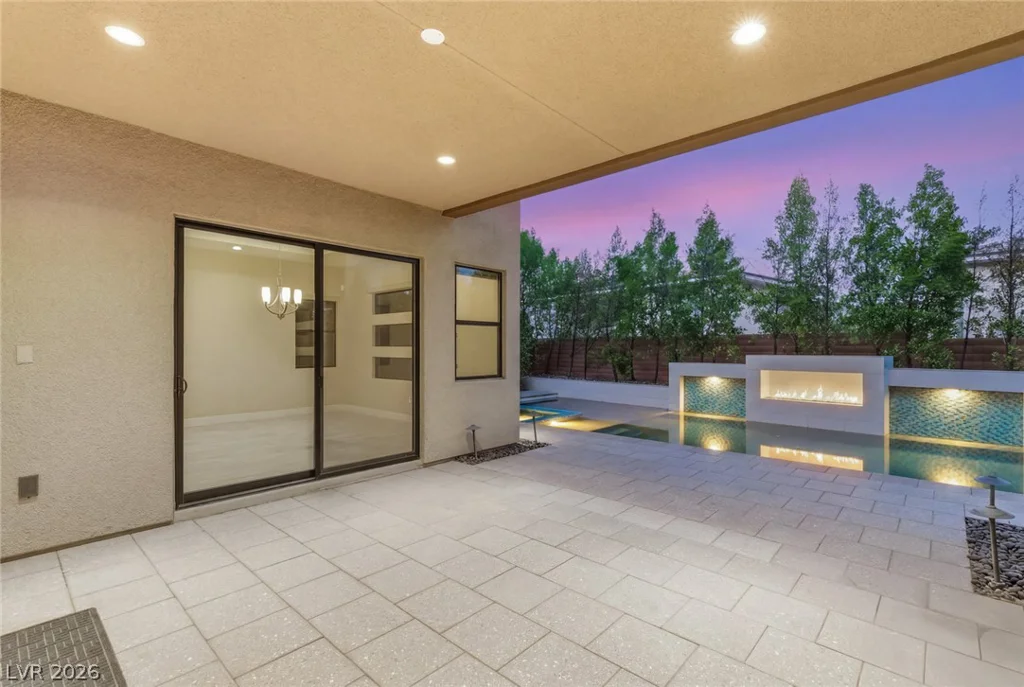 64 Grey Feather, Las Vegas, NV 89135