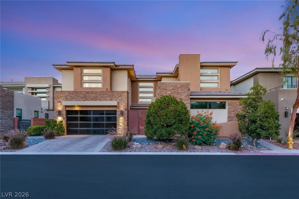 64 Grey Feather, Las Vegas, NV 89135