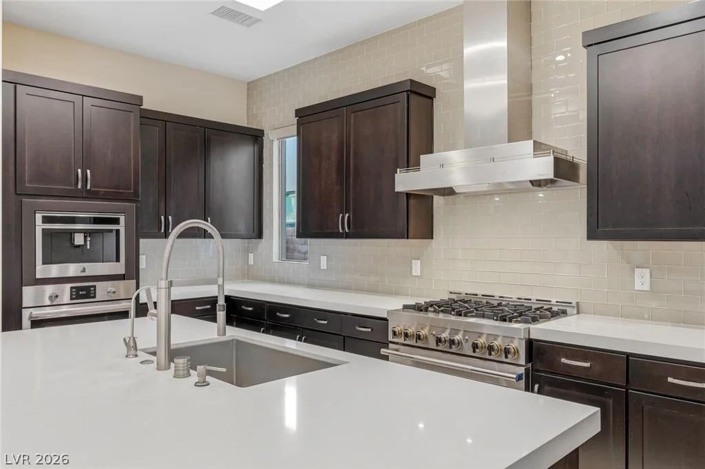 64 Grey Feather, Las Vegas, NV 89135