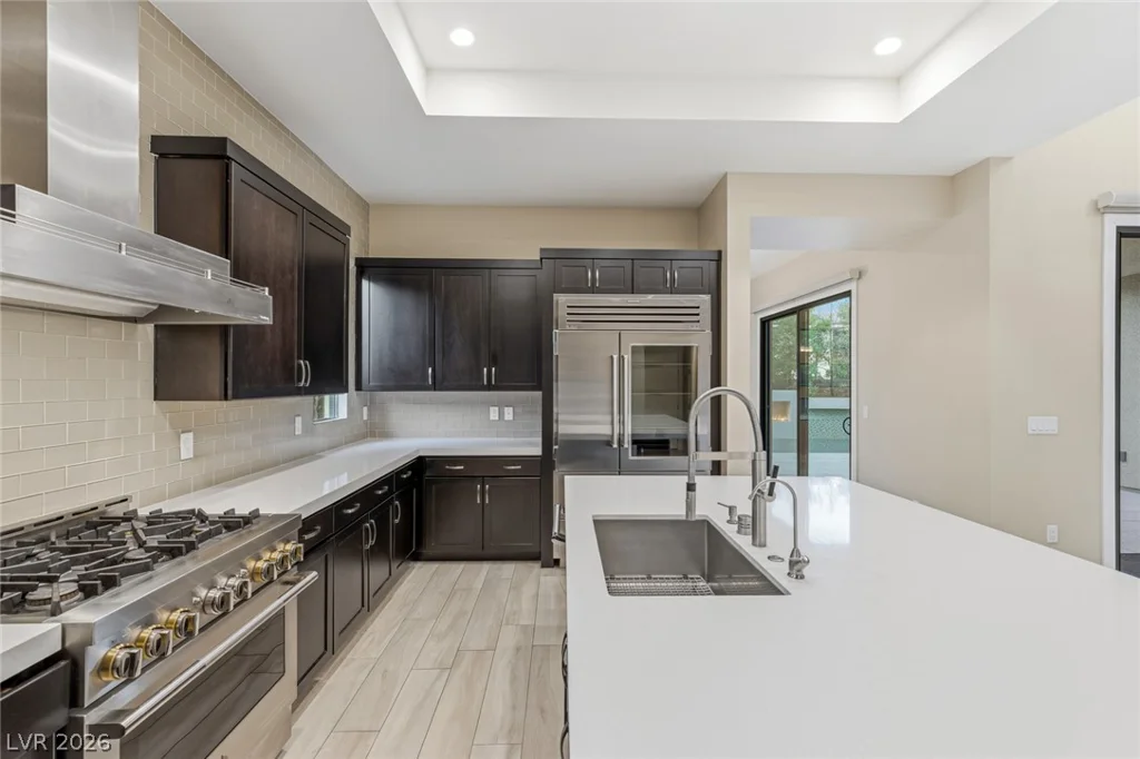 64 Grey Feather, Las Vegas, NV 89135