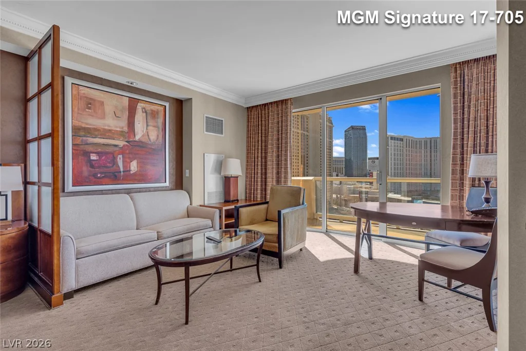 135 Harmon, Las Vegas, NV 89109