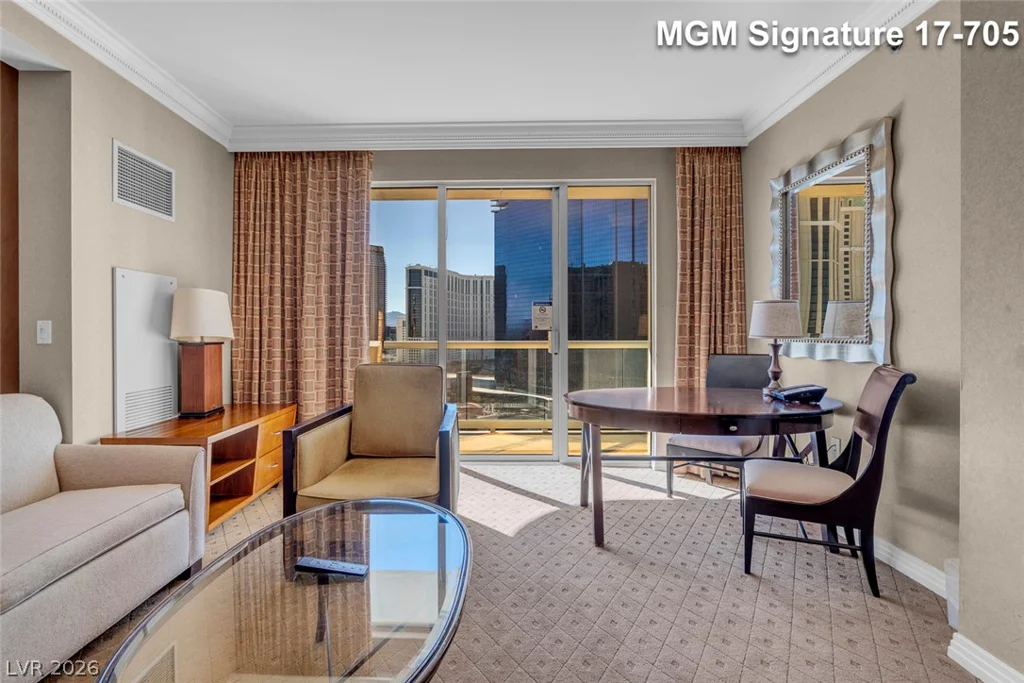 135 Harmon, Las Vegas, NV 89109