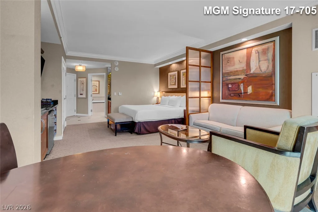 135 Harmon, Las Vegas, NV 89109