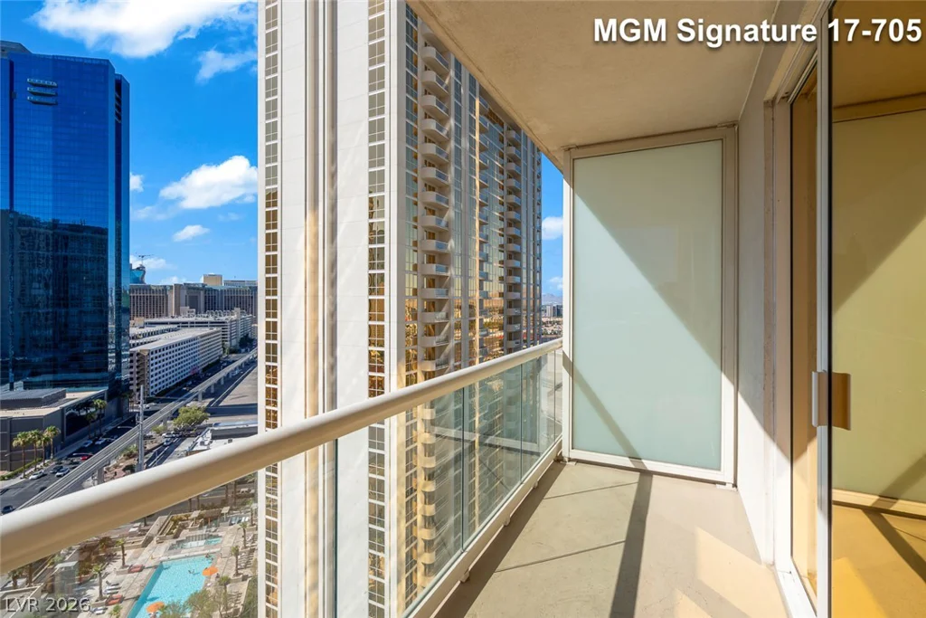135 Harmon, Las Vegas, NV 89109