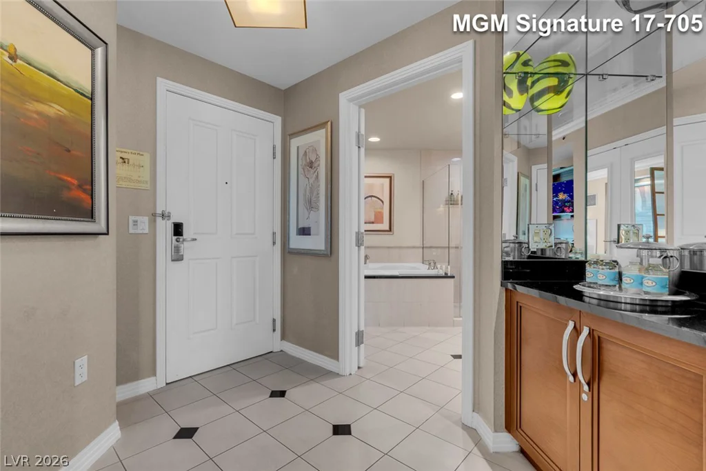135 Harmon, Las Vegas, NV 89109