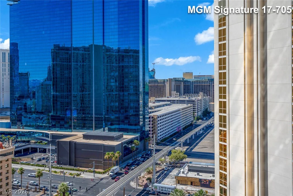 135 Harmon, Las Vegas, NV 89109