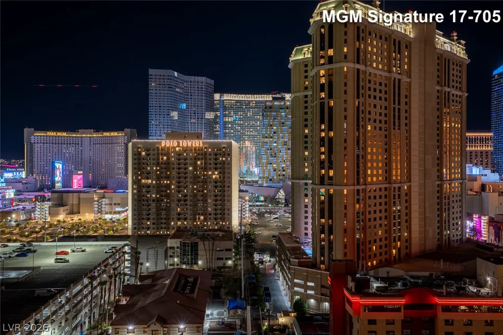135 Harmon, Las Vegas, NV 89109