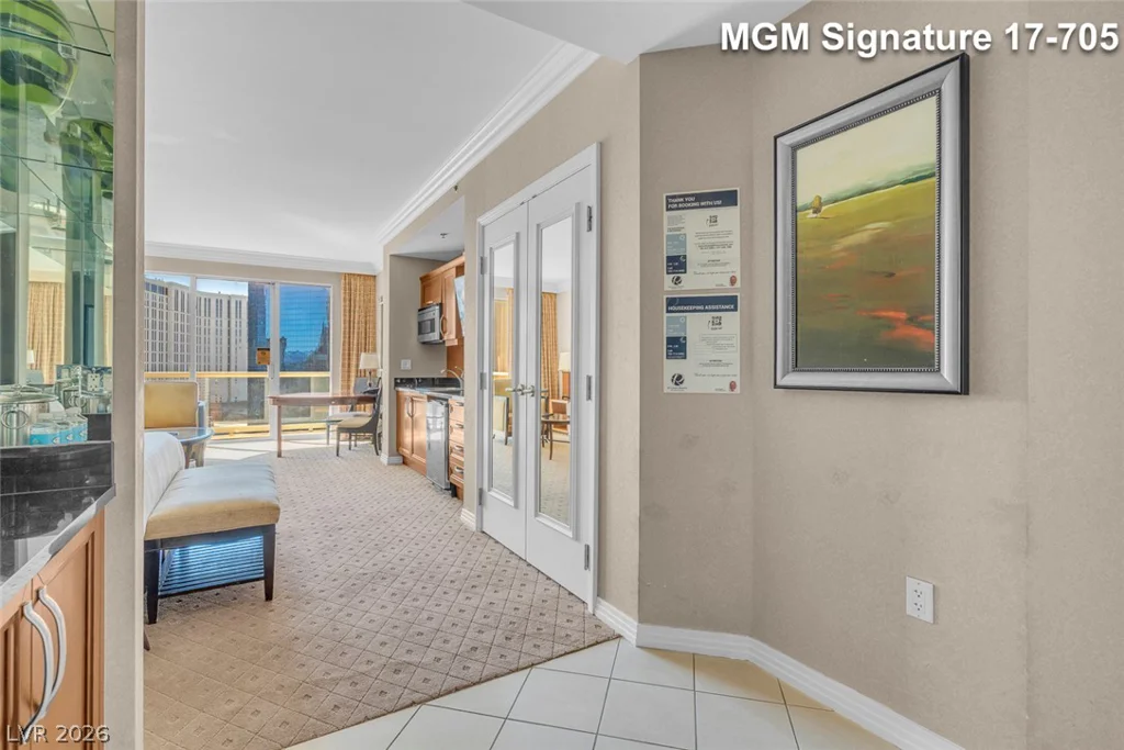 135 Harmon, Las Vegas, NV 89109