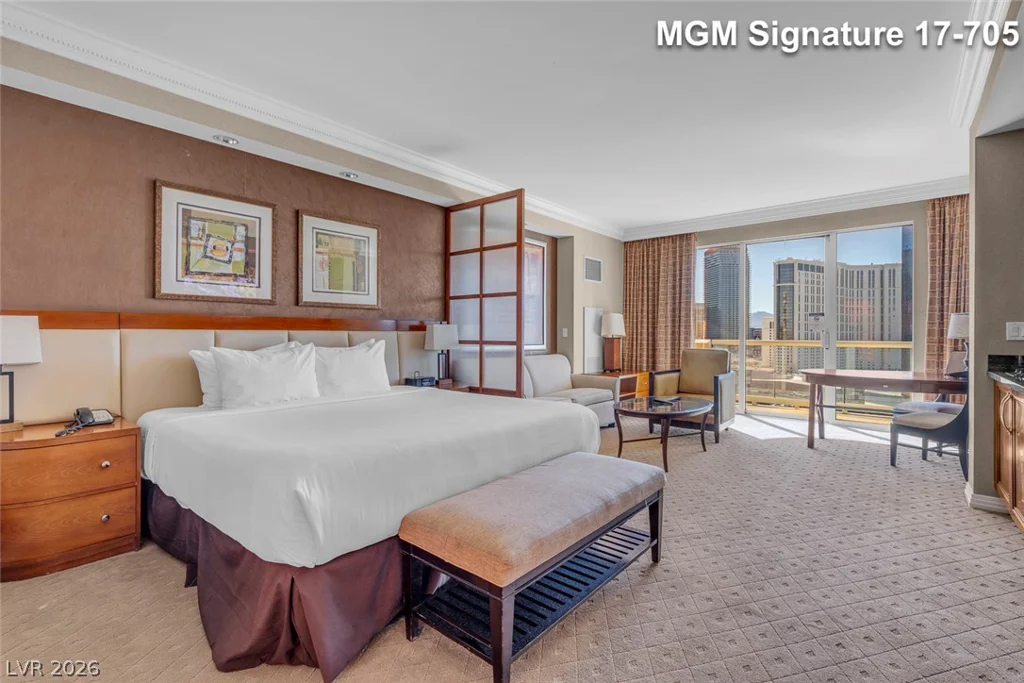 135 Harmon, Las Vegas, NV 89109