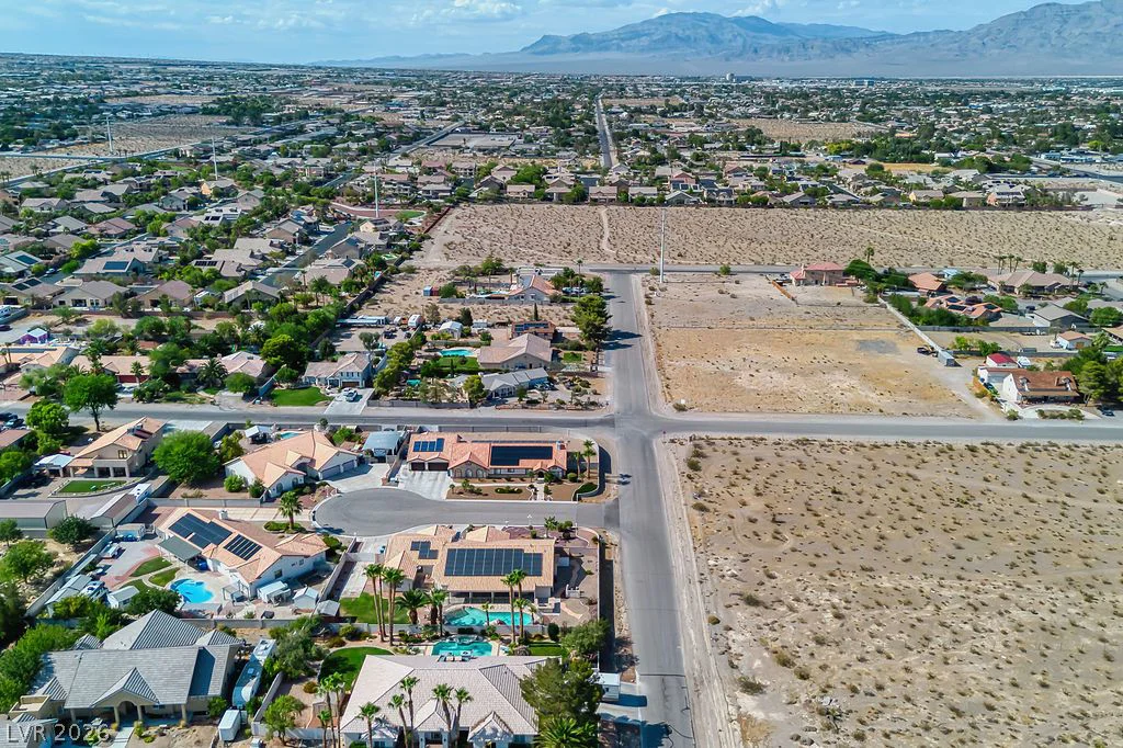 4465 Campbell, Las Vegas, NV 89129