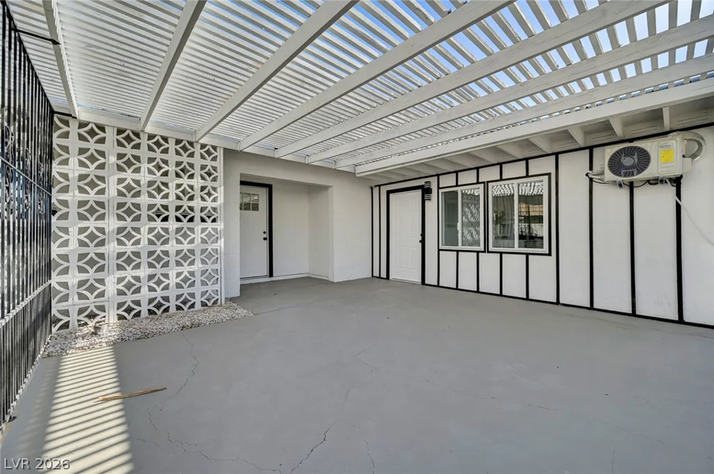 923 Laramore, Las Vegas, NV 89119