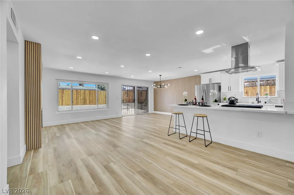 923 Laramore, Las Vegas, NV 89119