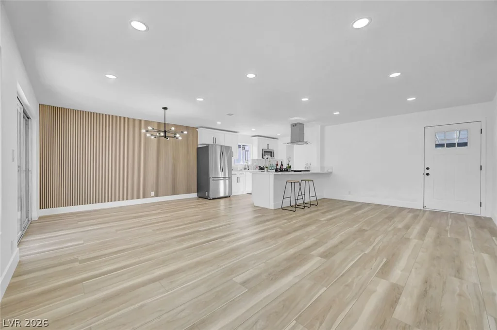 923 Laramore, Las Vegas, NV 89119