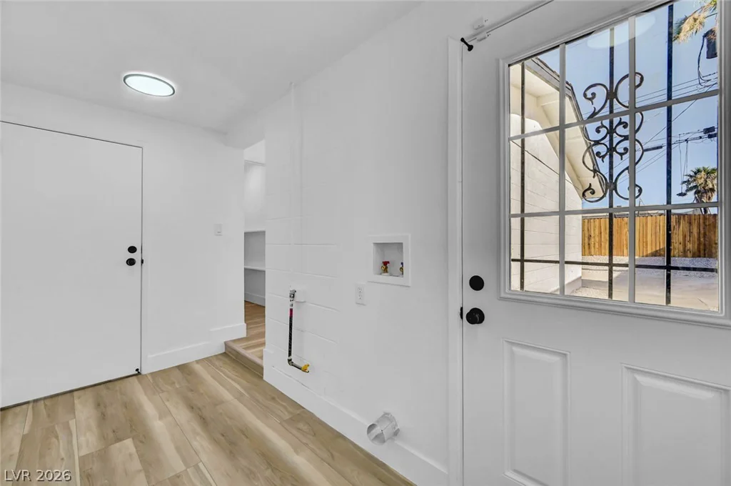 923 Laramore, Las Vegas, NV 89119