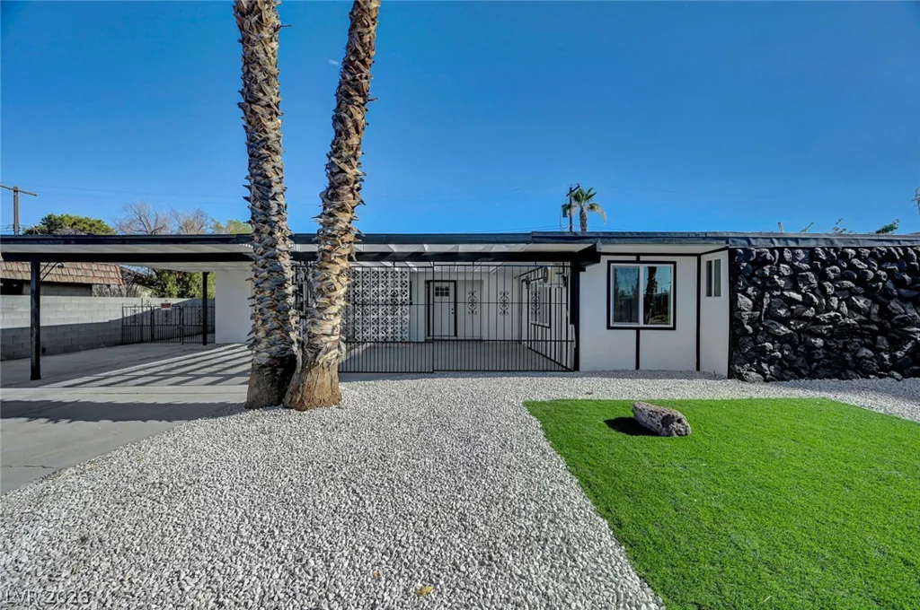 923 Laramore, Las Vegas, NV 89119