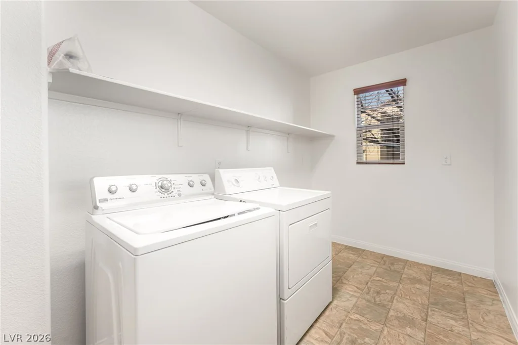 7733 Pyrenees Park, Las Vegas, NV 89113