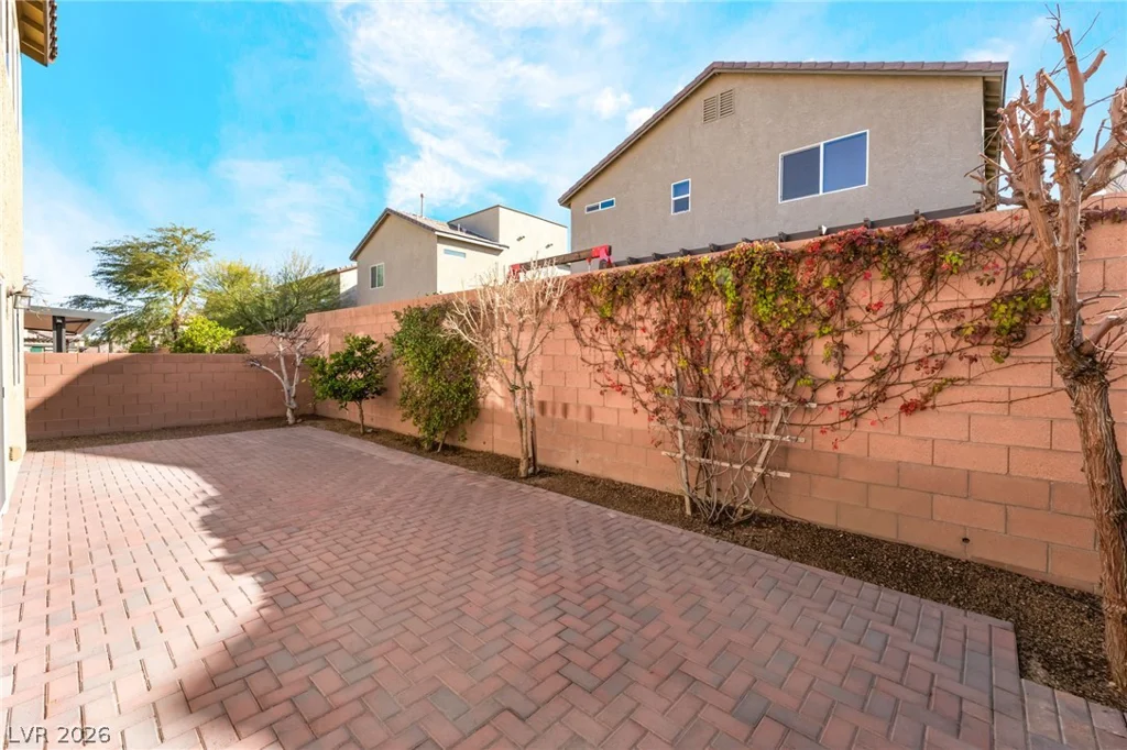 7733 Pyrenees Park, Las Vegas, NV 89113