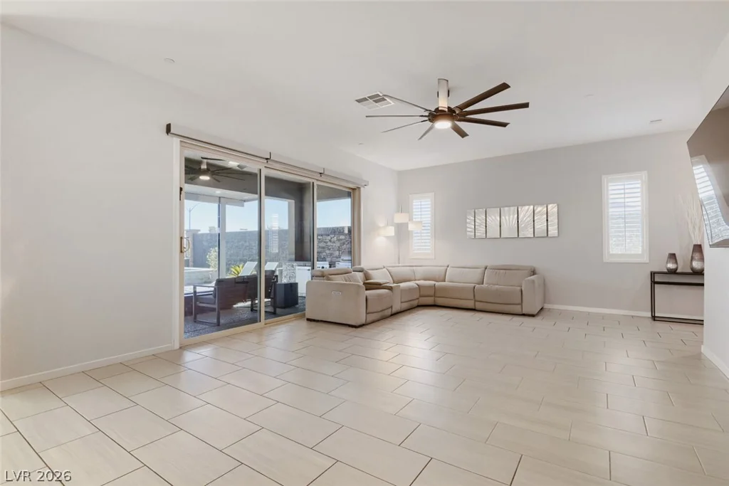 707 Glowing Horizon, Henderson, NV 89052