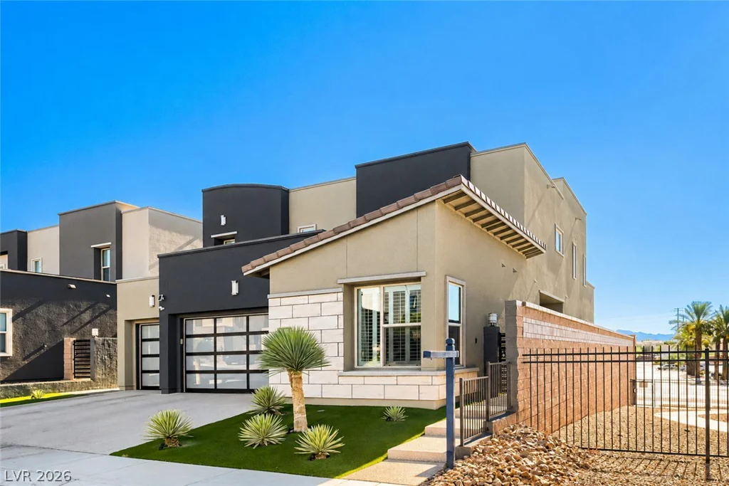 707 Glowing Horizon, Henderson, NV 89052