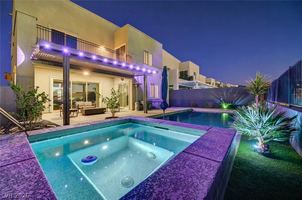 707 Glowing Horizon, Henderson, NV 89052