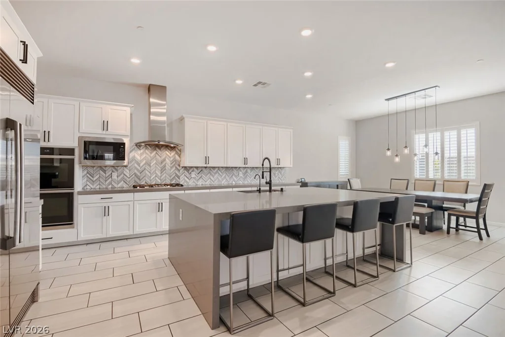 707 Glowing Horizon, Henderson, NV 89052