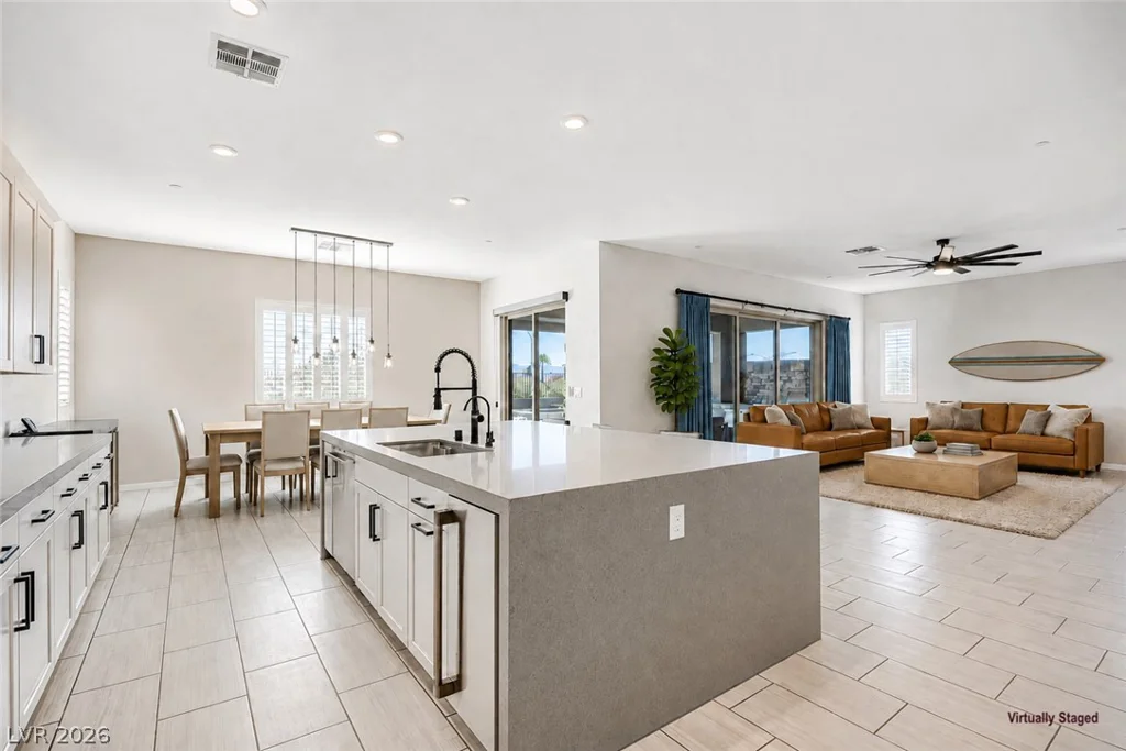 707 Glowing Horizon, Henderson, NV 89052