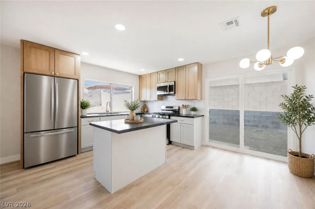 6800 Legalla, Las Vegas, NV 89156