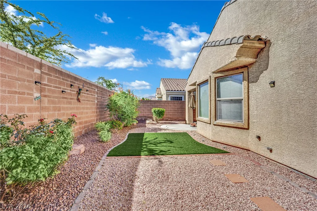 6633 Scavenger Hunt, North Las Vegas, NV 89084