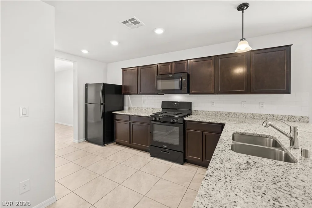 4568 Velvet Oak, Las Vegas, NV 89115